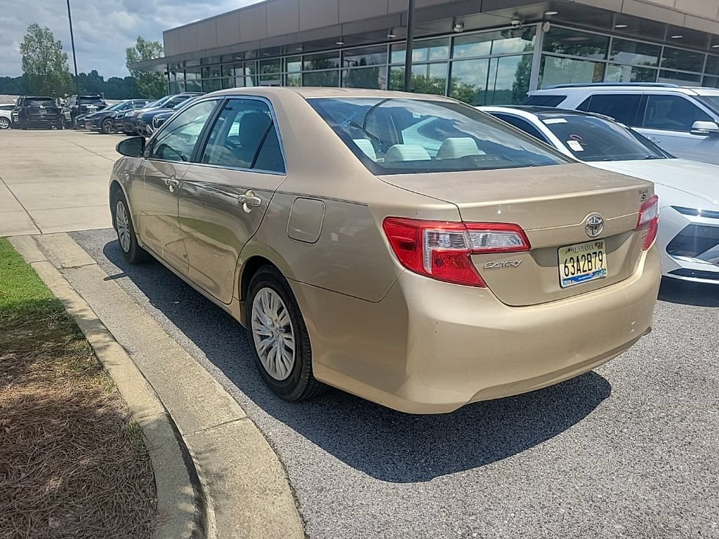Used 2012 Toyota Camry LE FWD image 4