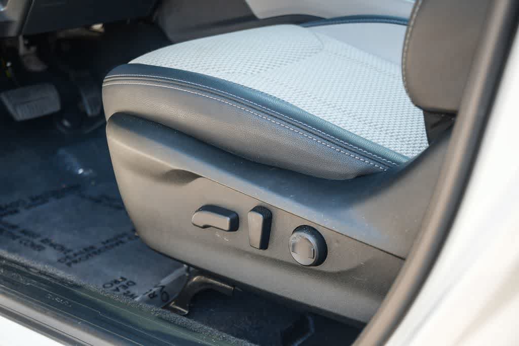 Used 2023 Subaru Forester Premium AWD/4WD image 26