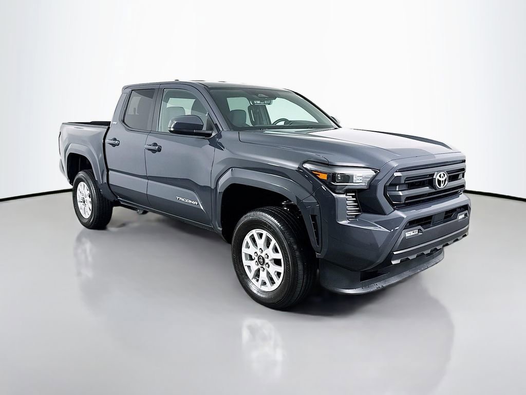 Used 2025 Toyota Tacoma SR5 AWD/4WD image 3