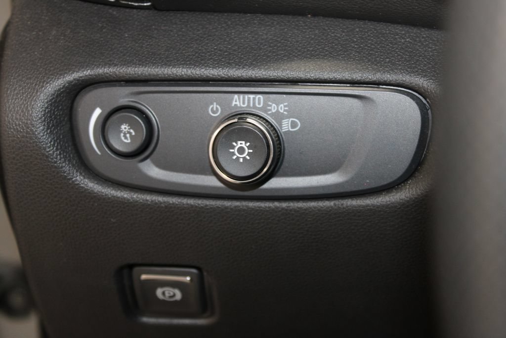 Used 2024 Chevrolet Blazer LT w/ Convenience Package FWD image 35