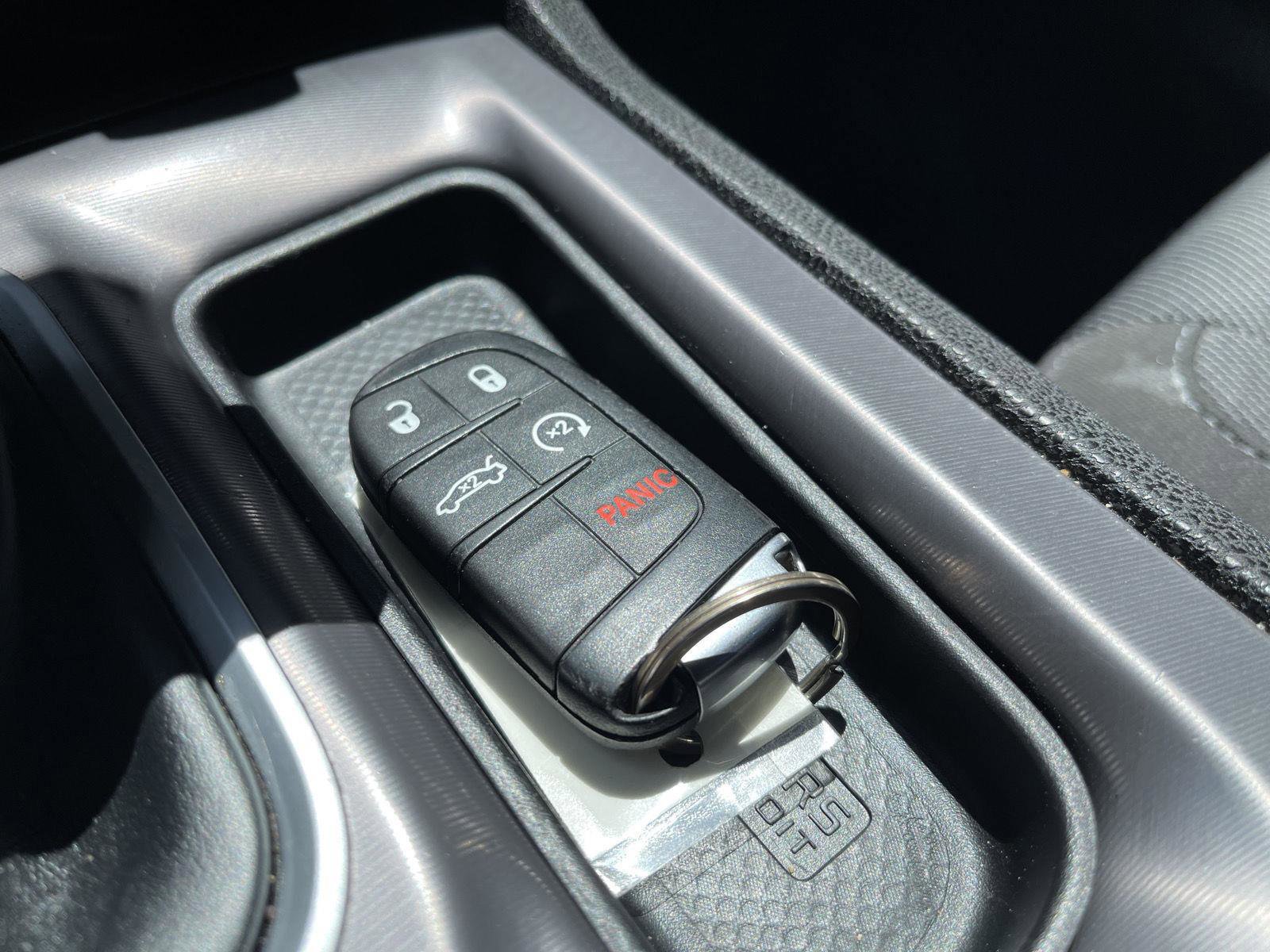 Used 2022 Dodge Charger SXT RWD image 31