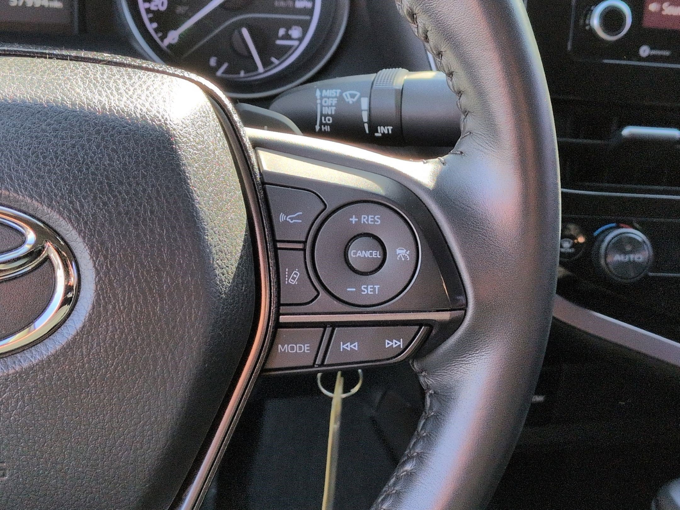 Used 2023 Toyota Camry SE image 20