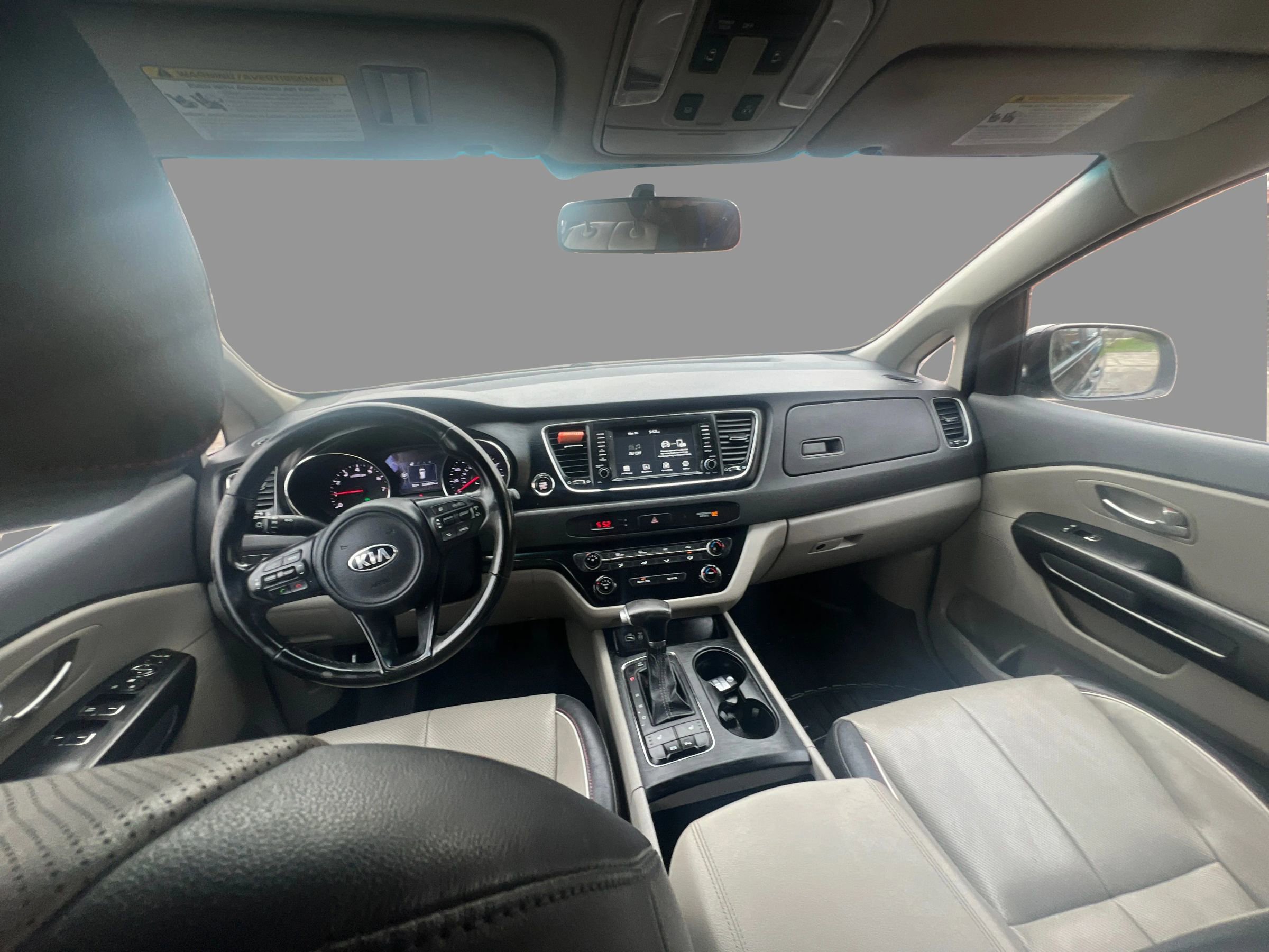 Used 2017 Kia Sedona LX w/ LX Essentials Premium Package image 22