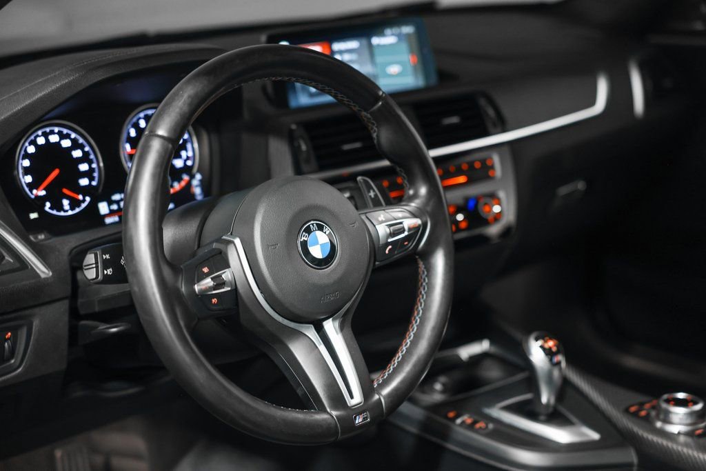 Used 2018 BMW M2 image 31