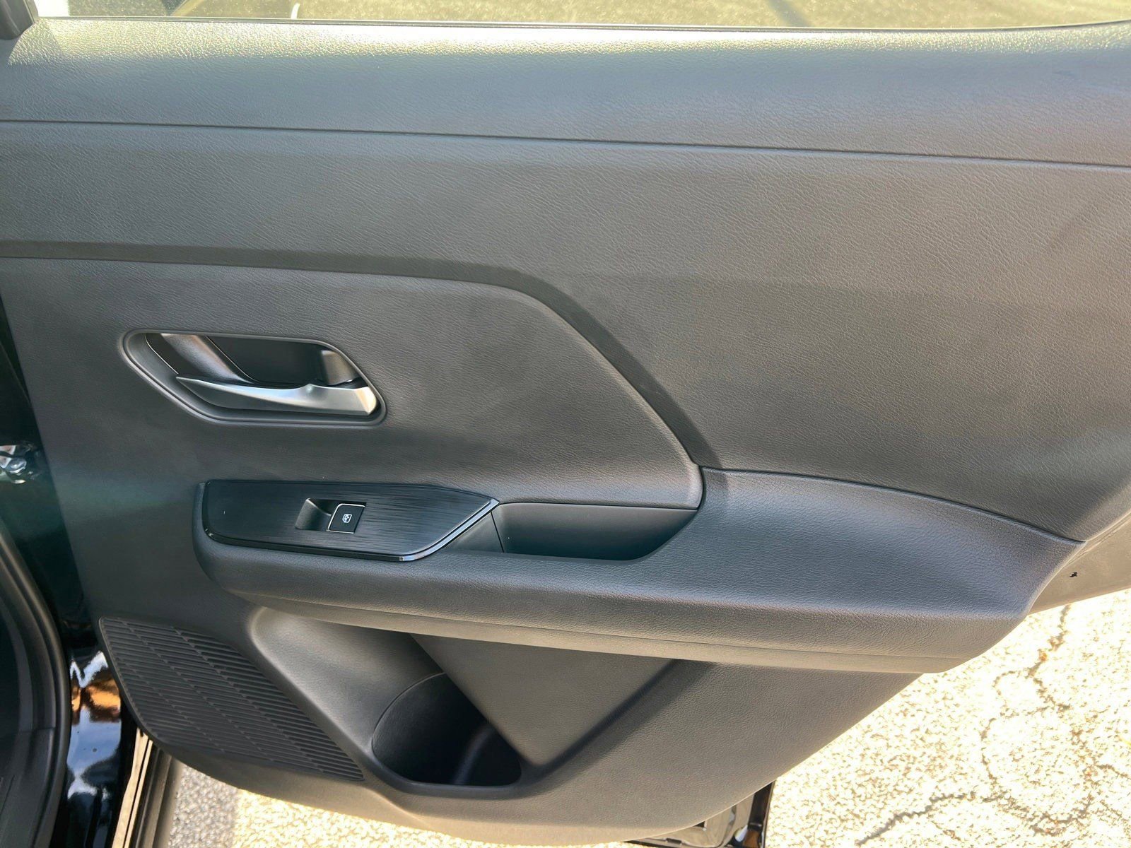 New 2026 Nissan Kicks SR image 16