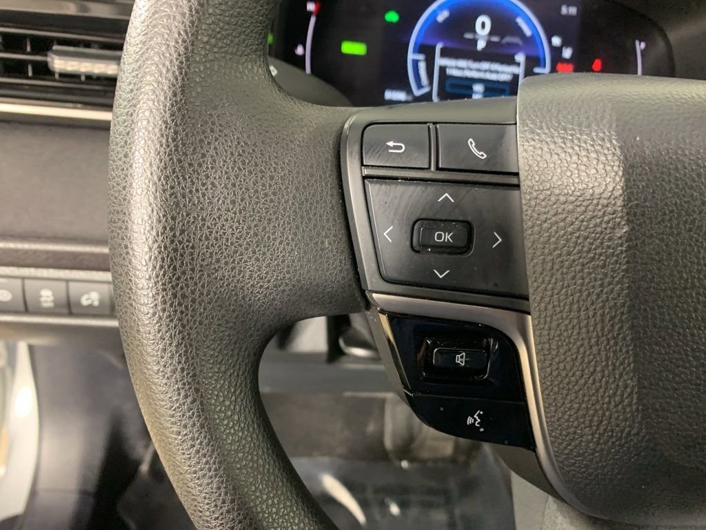 Used 2025 Toyota Camry LE image 20