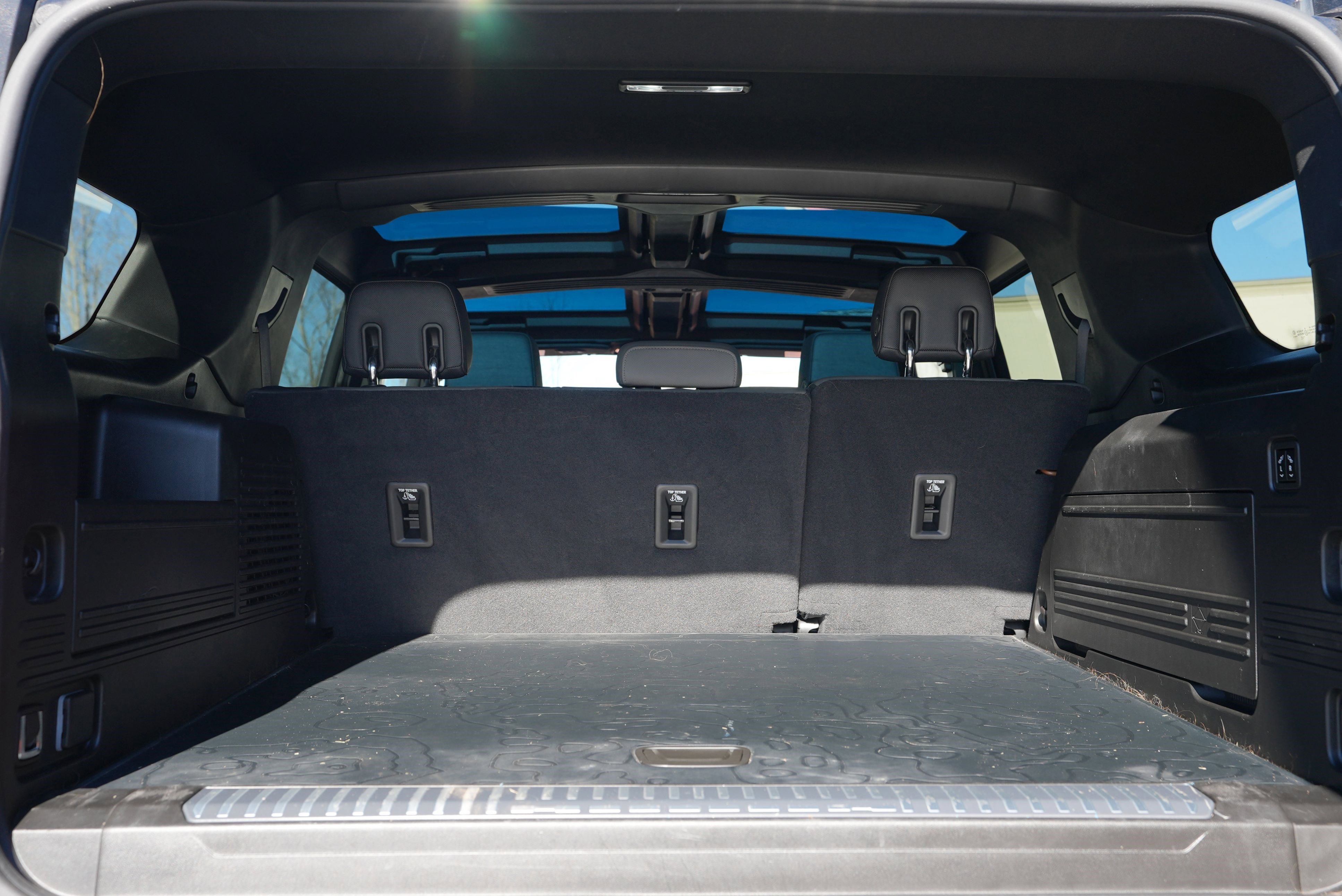 Used 2024 GMC Hummer EV 3X w/ LPO, Illumination Package image 31