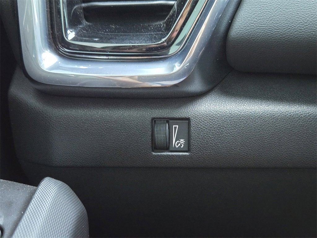 Used 2024 GMC Canyon Elevation image 25