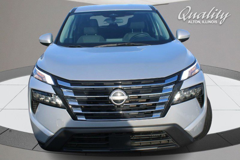 Used 2024 Nissan Rogue SV image 11