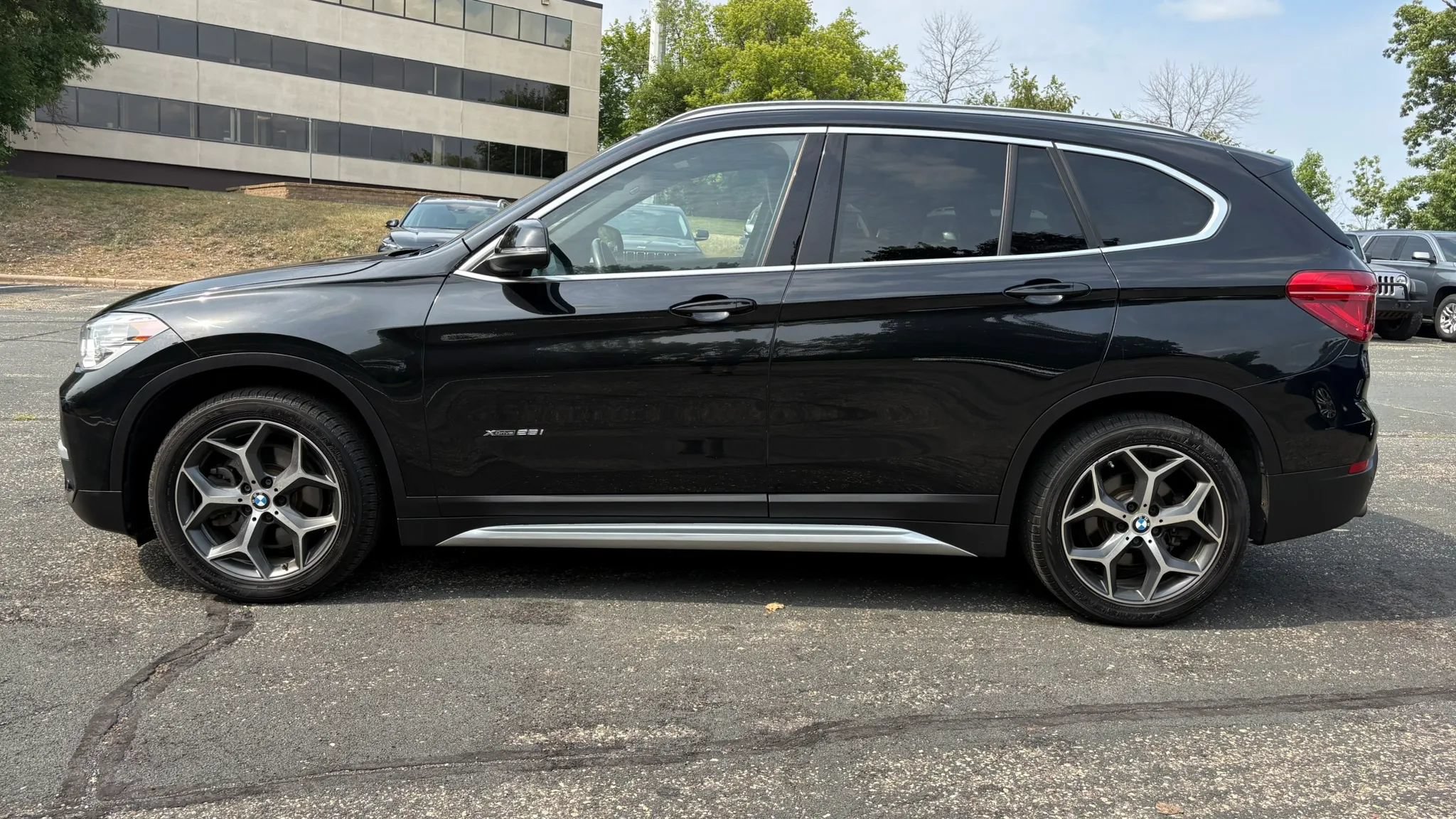 Used 2016 BMW X1 xDrive28i AWD/4WD image 6