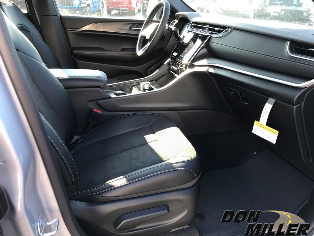 New 2025 Jeep Grand Cherokee L Altitude image 26