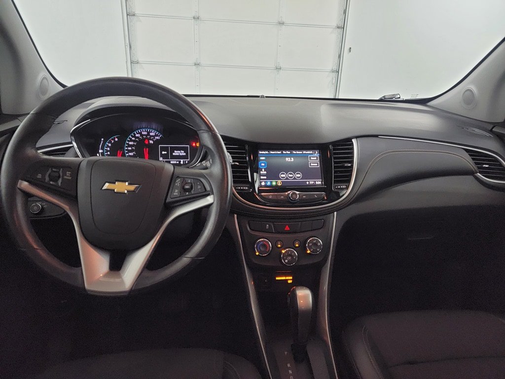 Used 2018 Chevrolet Trax LT w/ LT Convenience Package AWD/4WD image 12
