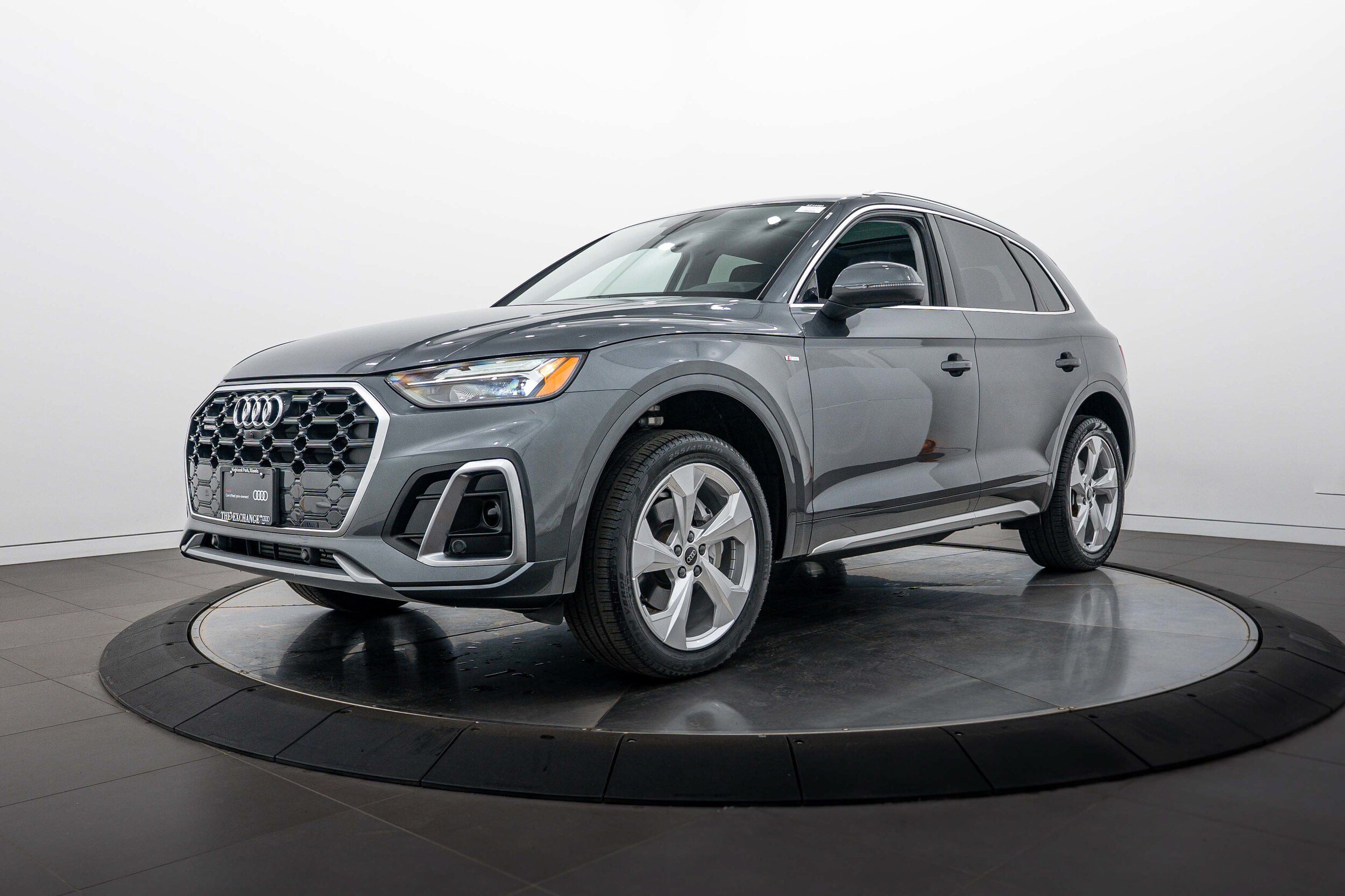 Certified 2024 Audi Q5 2.0T Premium Plus w/ Premium Plus Package AWD/4WD image 6