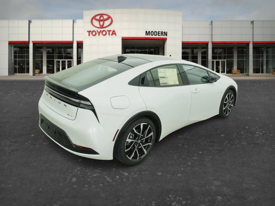 New 2027 Toyota Prius Plug-In Hybrid FWD image 18