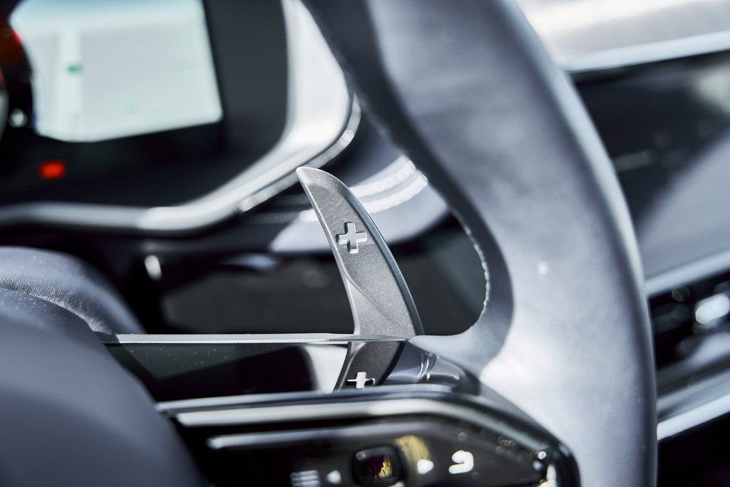 Used 2025 Aston Martin DBX 707 image 58