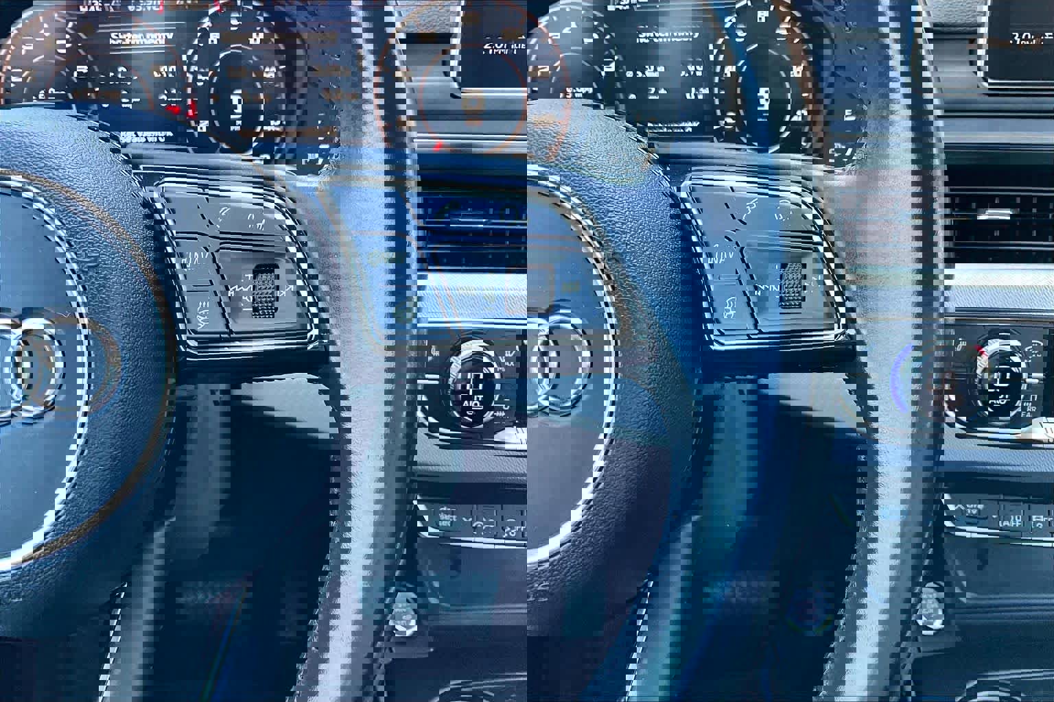 Used 2017 Audi A4 2.0T Premium Plus w/ Premium Plus Package image 25