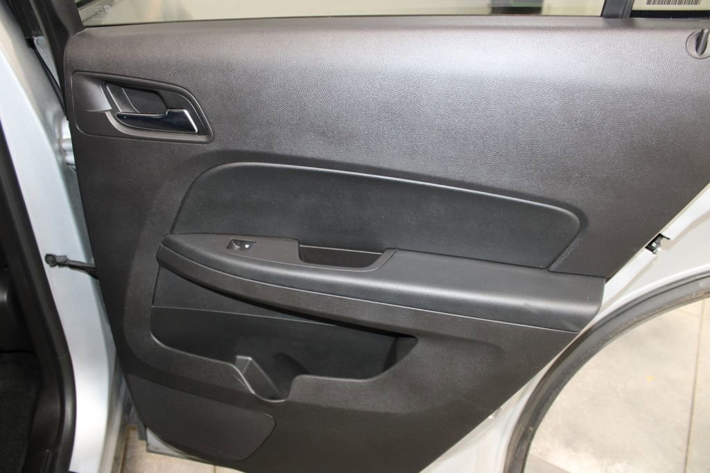 Used 2014 Chevrolet Equinox LT w/ Driver Convenience Package image 24