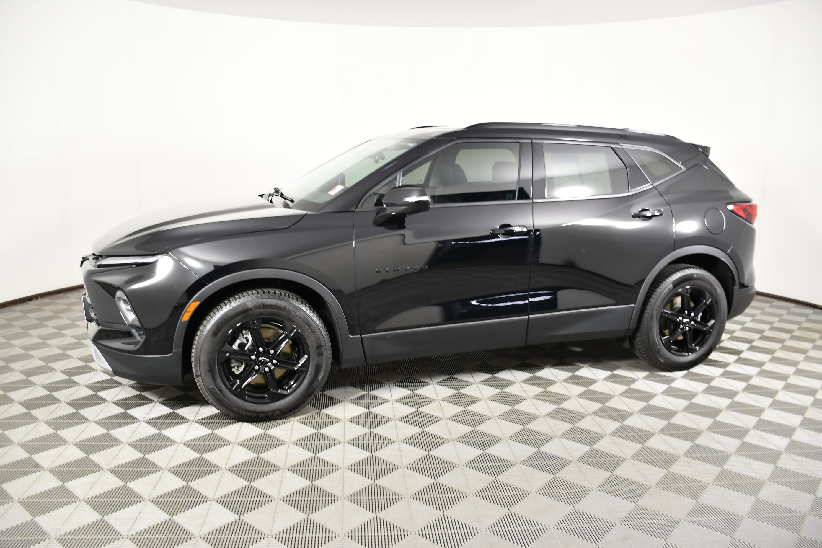 Used 2023 Chevrolet Blazer LT w/ Midnight/Sport Edition AWD/4WD image 9