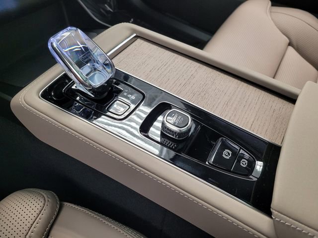 New 2026 Volvo XC90 B6 Ultra w/ Protection Package AWD/4WD image 17