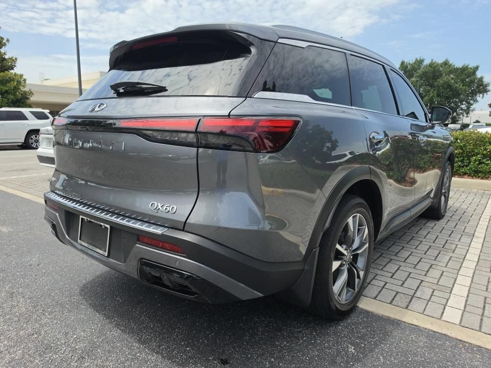 Certified 2023 INFINITI QX60 Luxe w/ Cargo Package AWD/4WD image 11