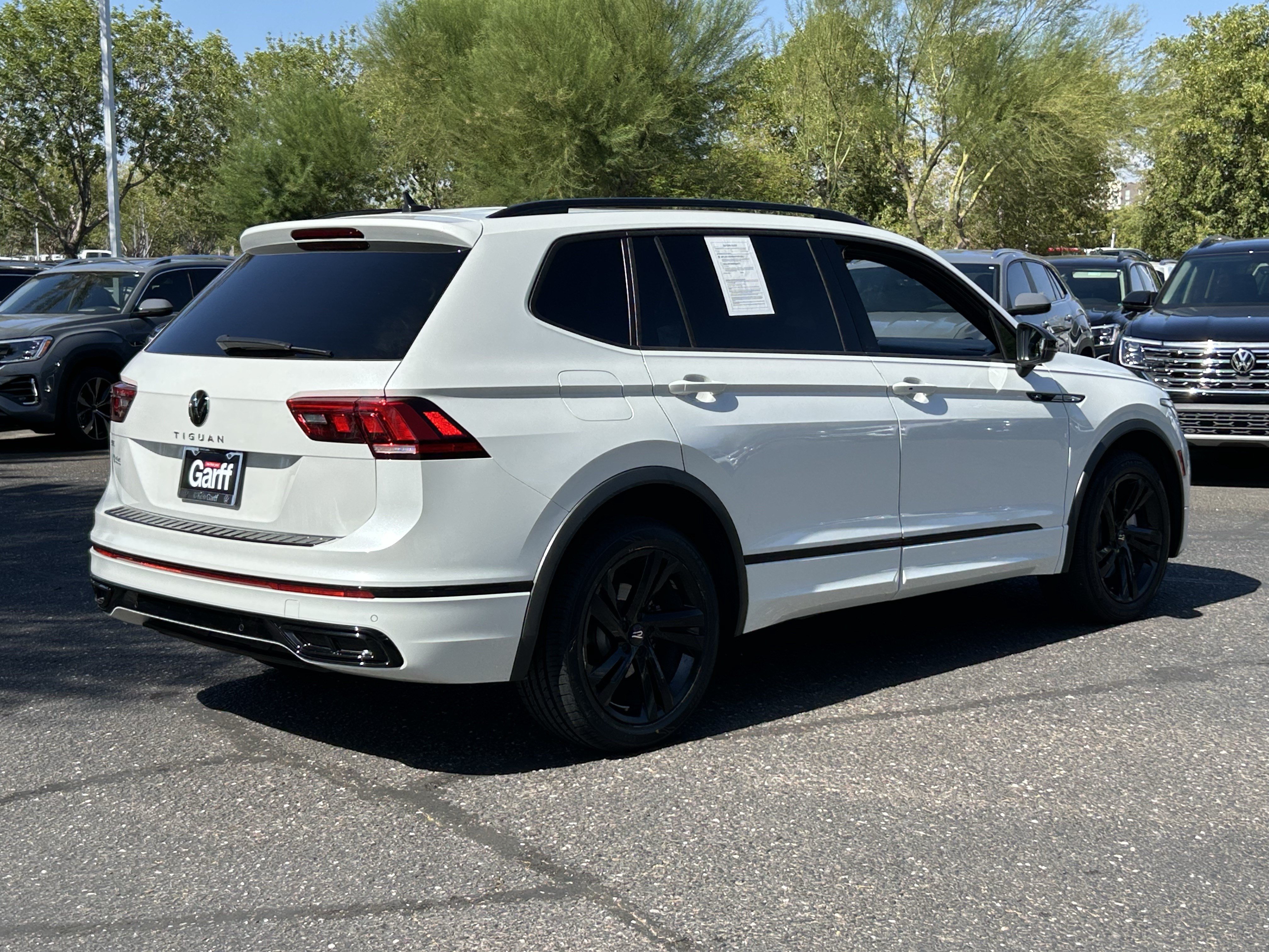 Used 2023 Volkswagen Tiguan SE R-Line FWD image 4