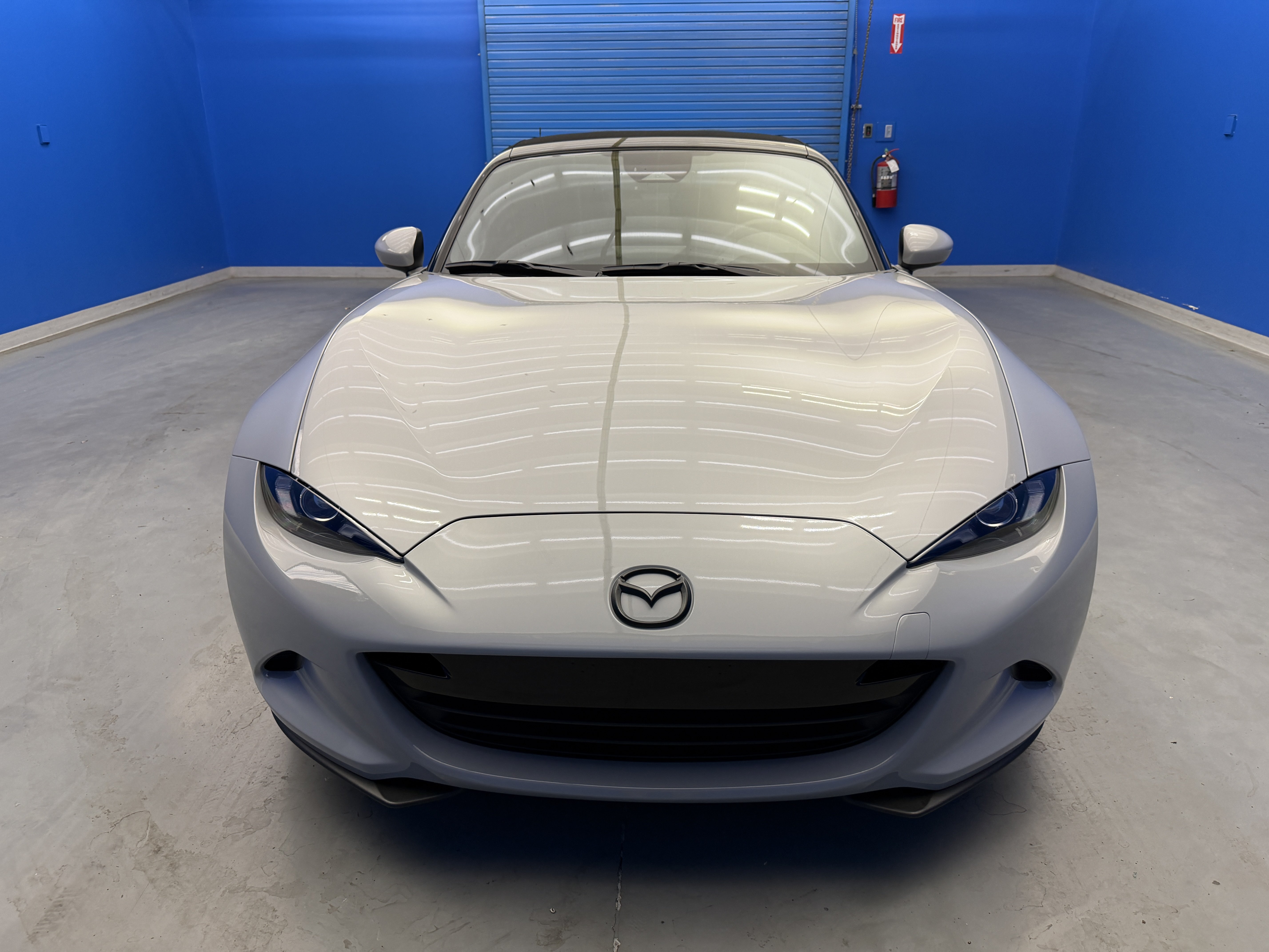 Used 2025 MAZDA MX-5 Miata Grand Touring w/ Weather Package RWD image 3