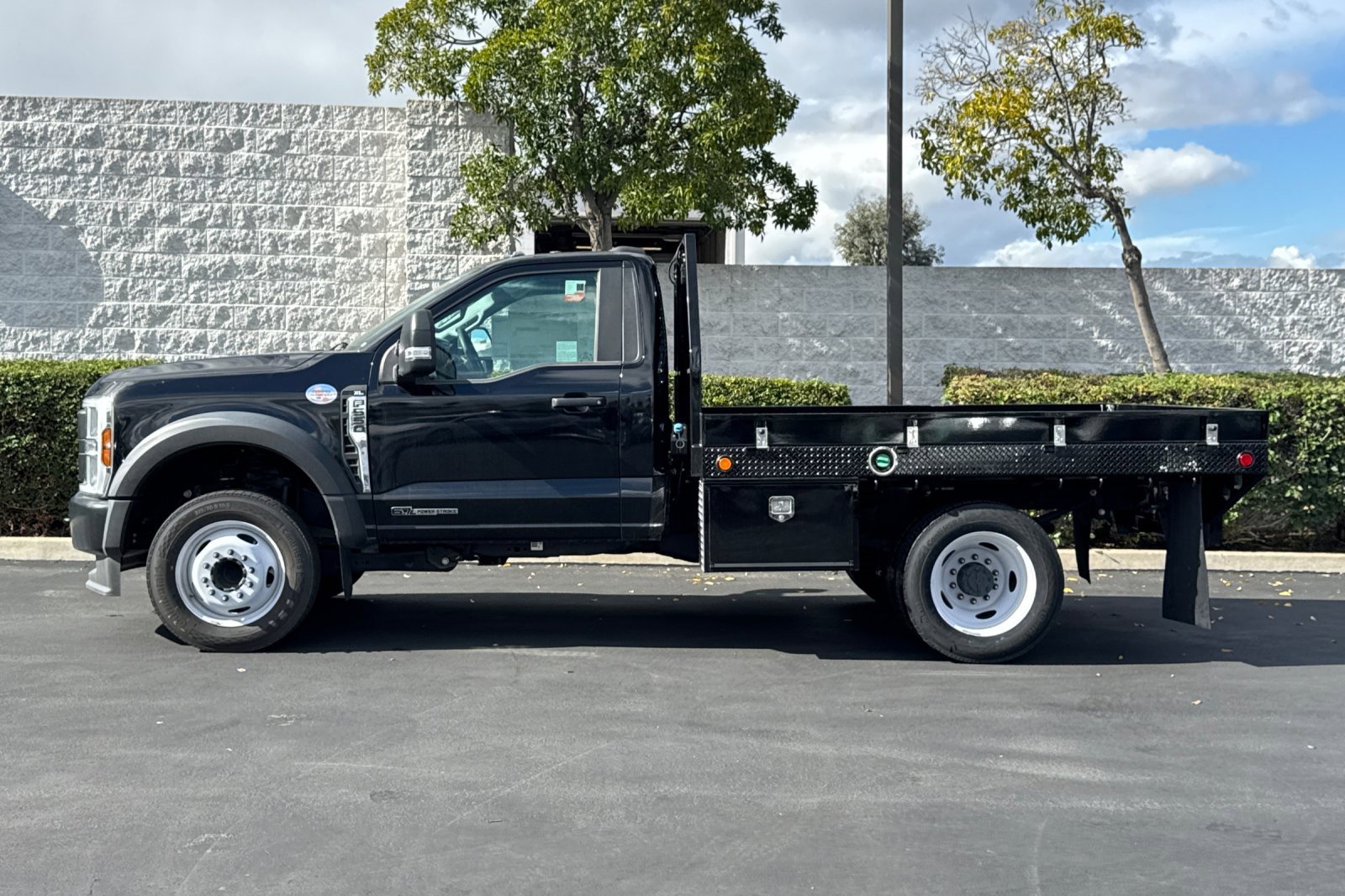 New 2024 Ford F550 2WD Regular Cab Super Duty image 7