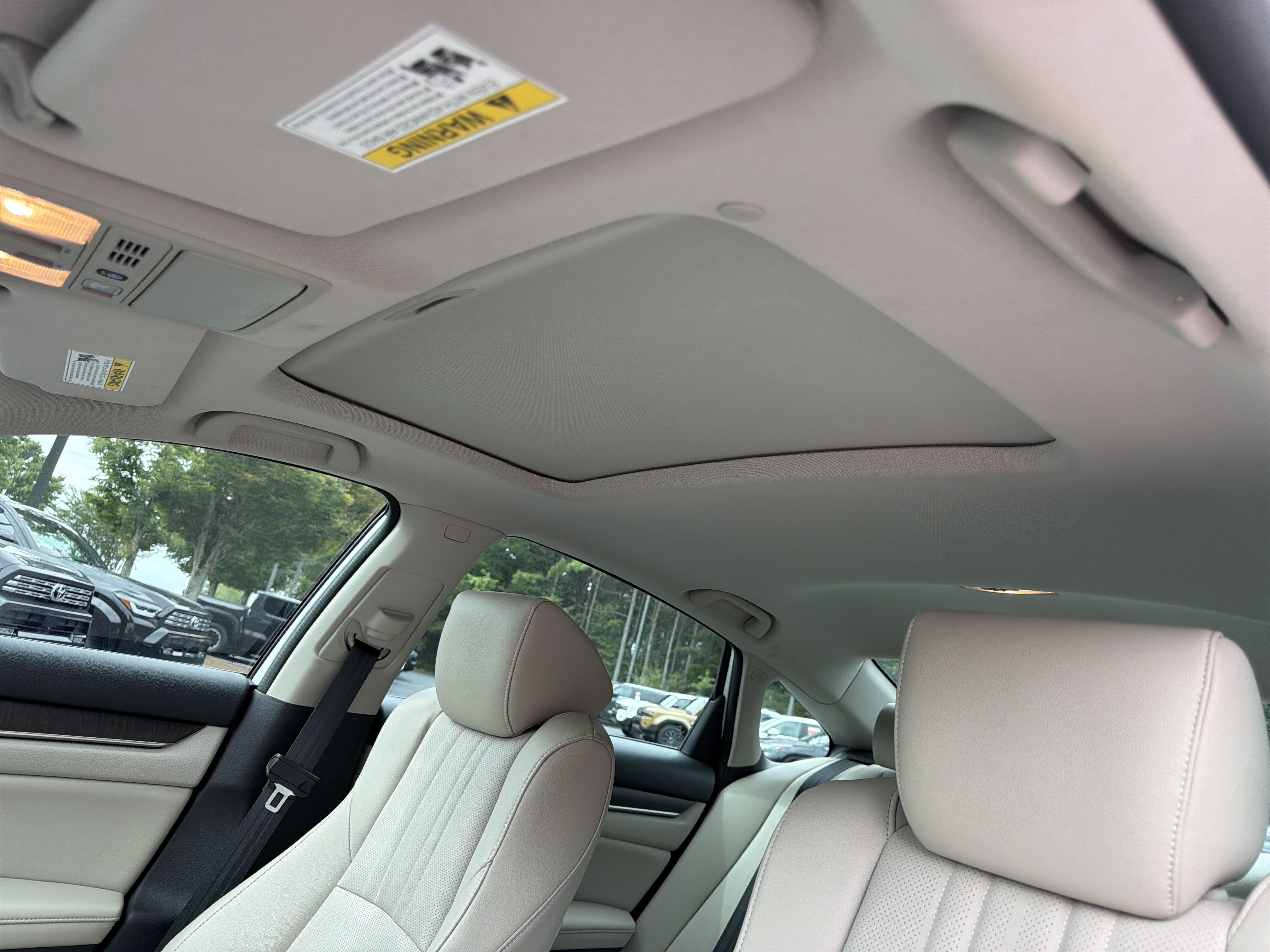 Used 2022 Honda Accord Touring image 31