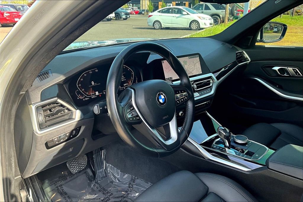 Used 2019 BMW 330i Sedan w/ Convenience Package RWD image 18