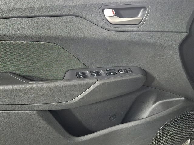 Used 2022 Hyundai Accent SEL FWD image 14