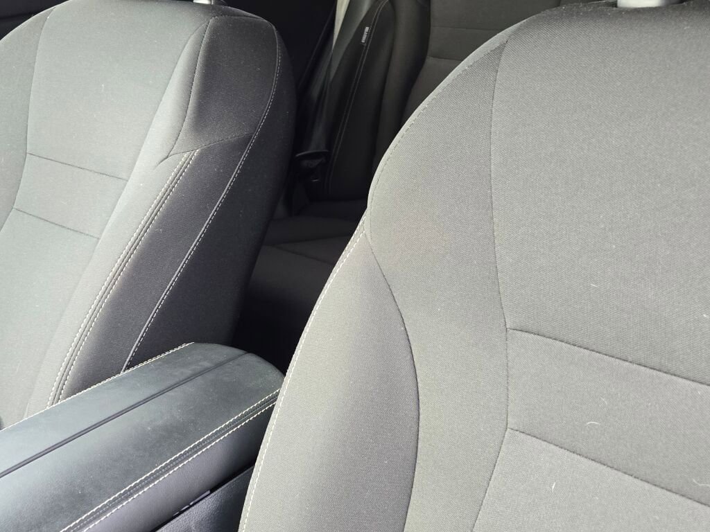 Used 2025 Nissan Rogue S image 22