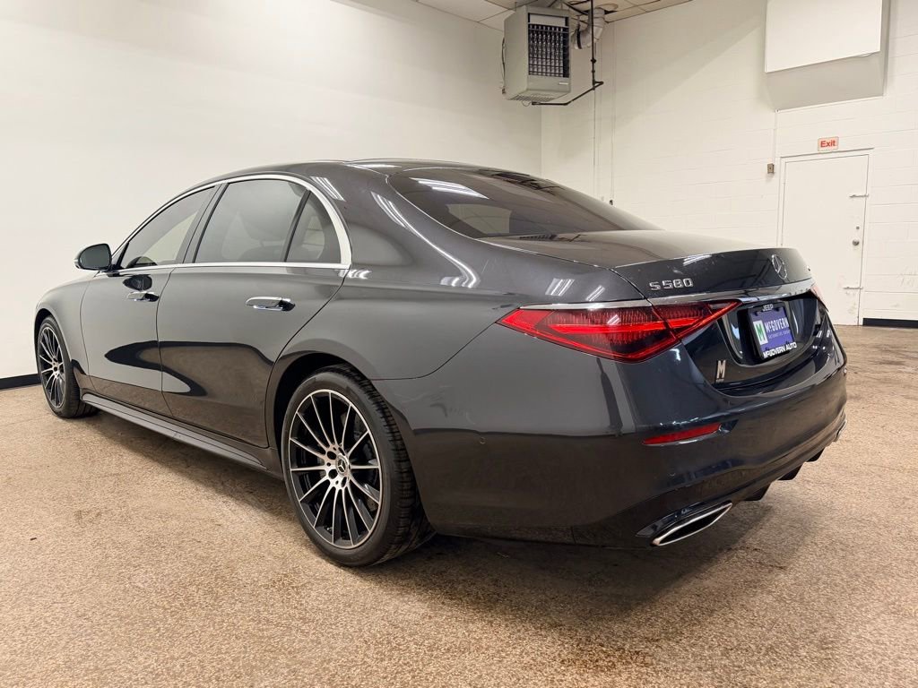 Used 2022 Mercedes-Benz S 580 4MATIC Sedan w/ AMG Line Package image 3
