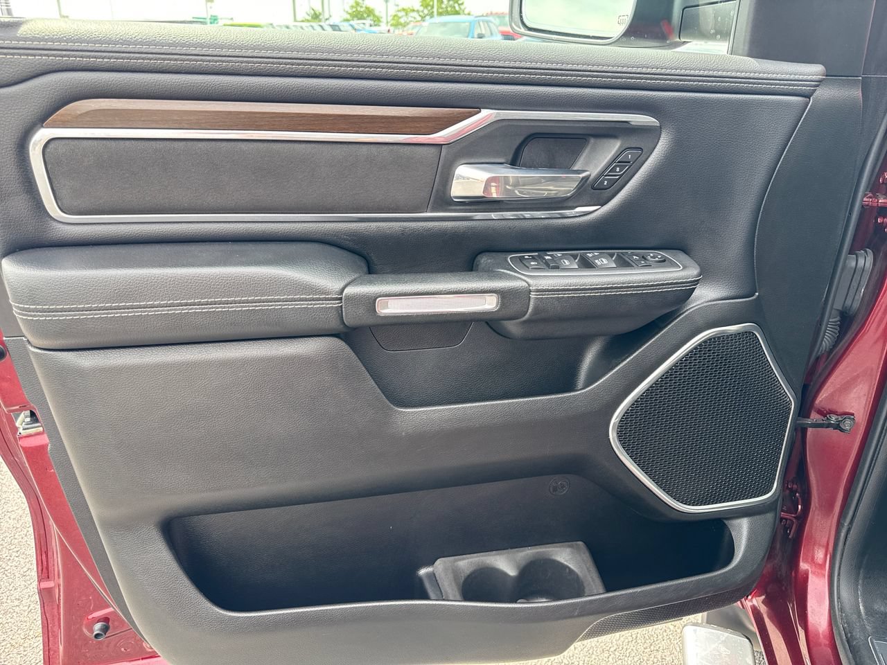 Used 2022 RAM 1500 Laramie AWD/4WD image 14
