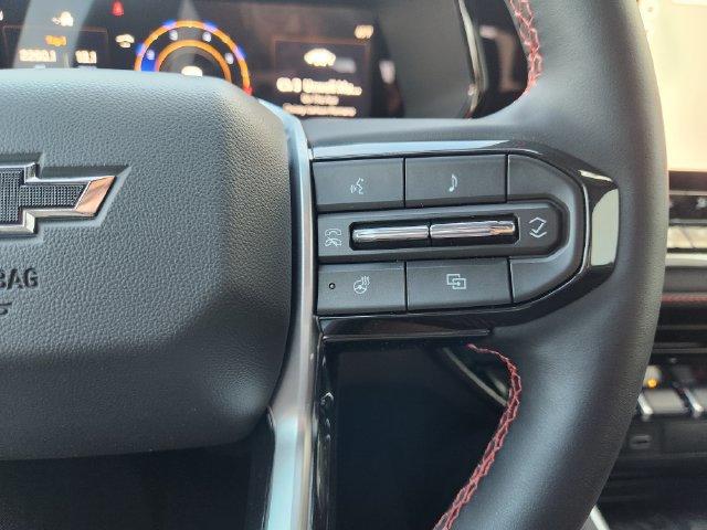 Used 2026 Chevrolet Colorado Z71 w/ Technology Package AWD/4WD image 30