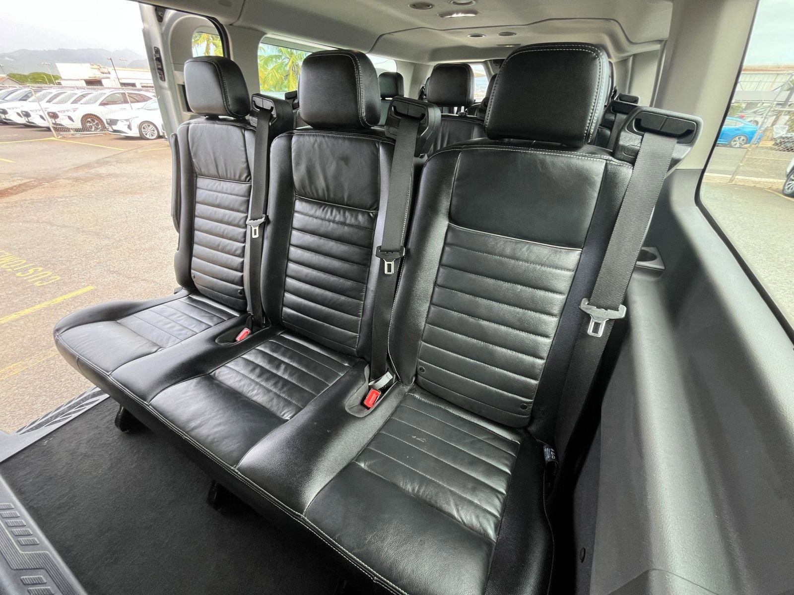Used 2023 Ford Transit 350 XLT image 27