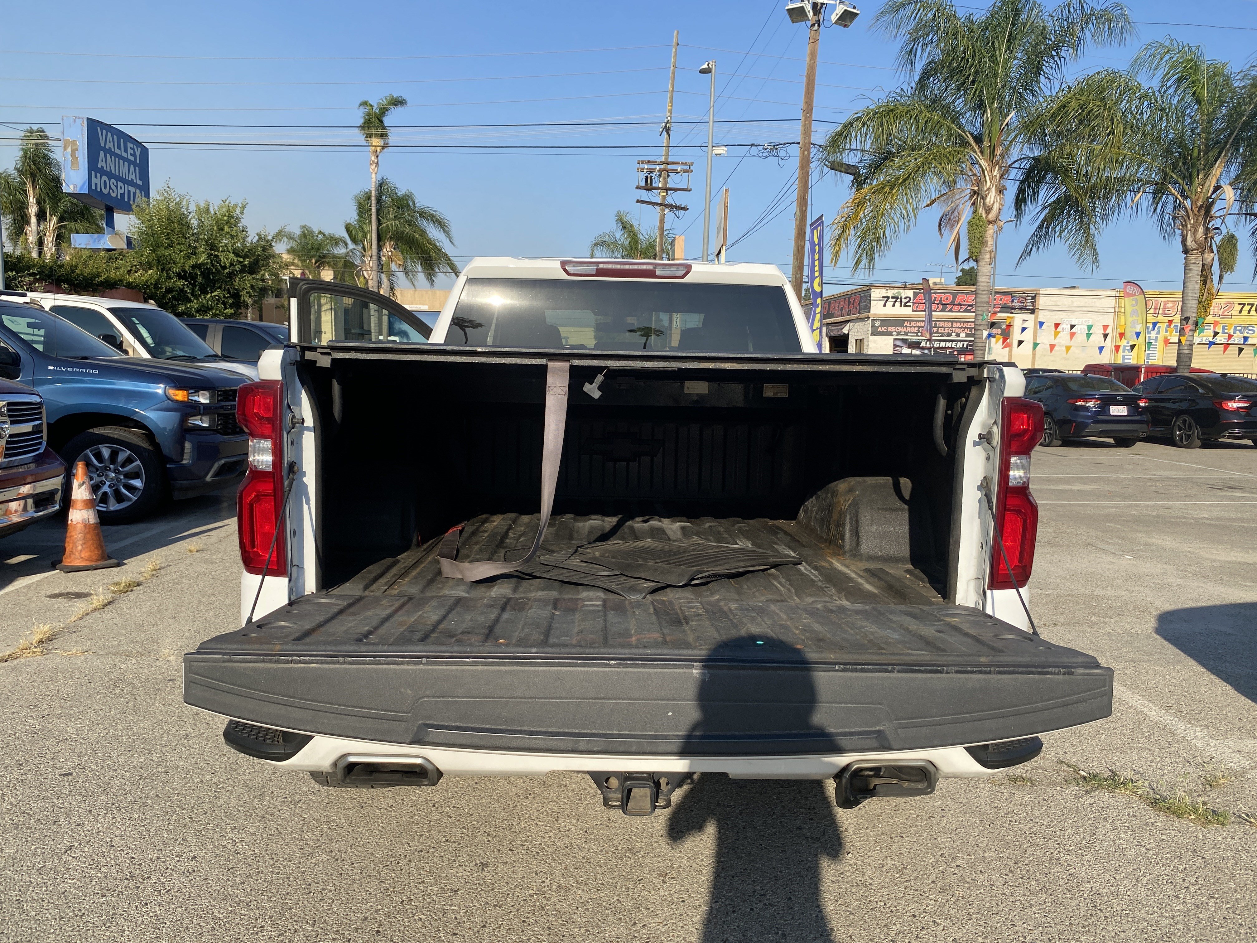 Used 2020 Chevrolet Silverado 1500 Custom w/ Custom Value Package RWD image 19