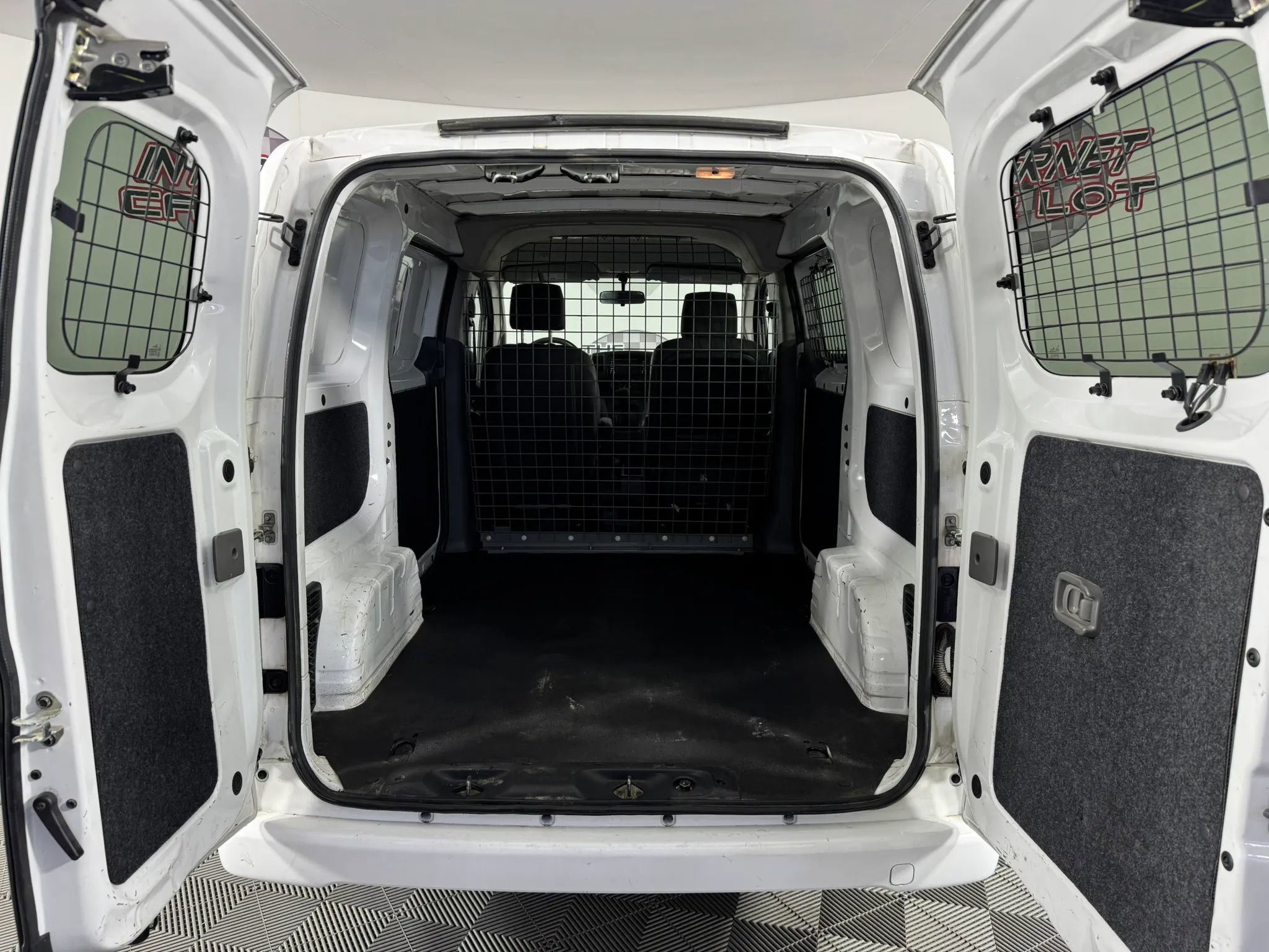 Used 2018 Nissan NV200 SV w/ Navigation Package FWD image 25