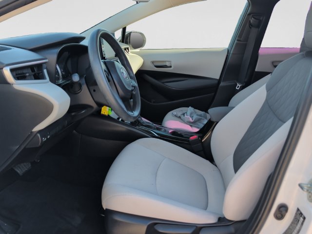Used 2022 Toyota Corolla LE FWD image 11