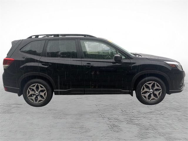 Used 2024 Subaru Forester Premium AWD/4WD image 2