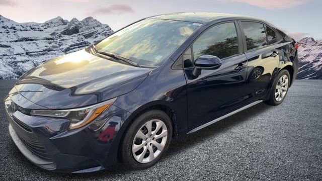 Used 2025 Toyota Corolla LE w/ Convenience Package