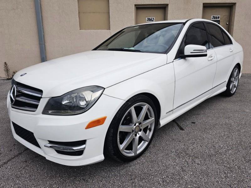 Used 2014 Mercedes-Benz C 250 Sedan image 11
