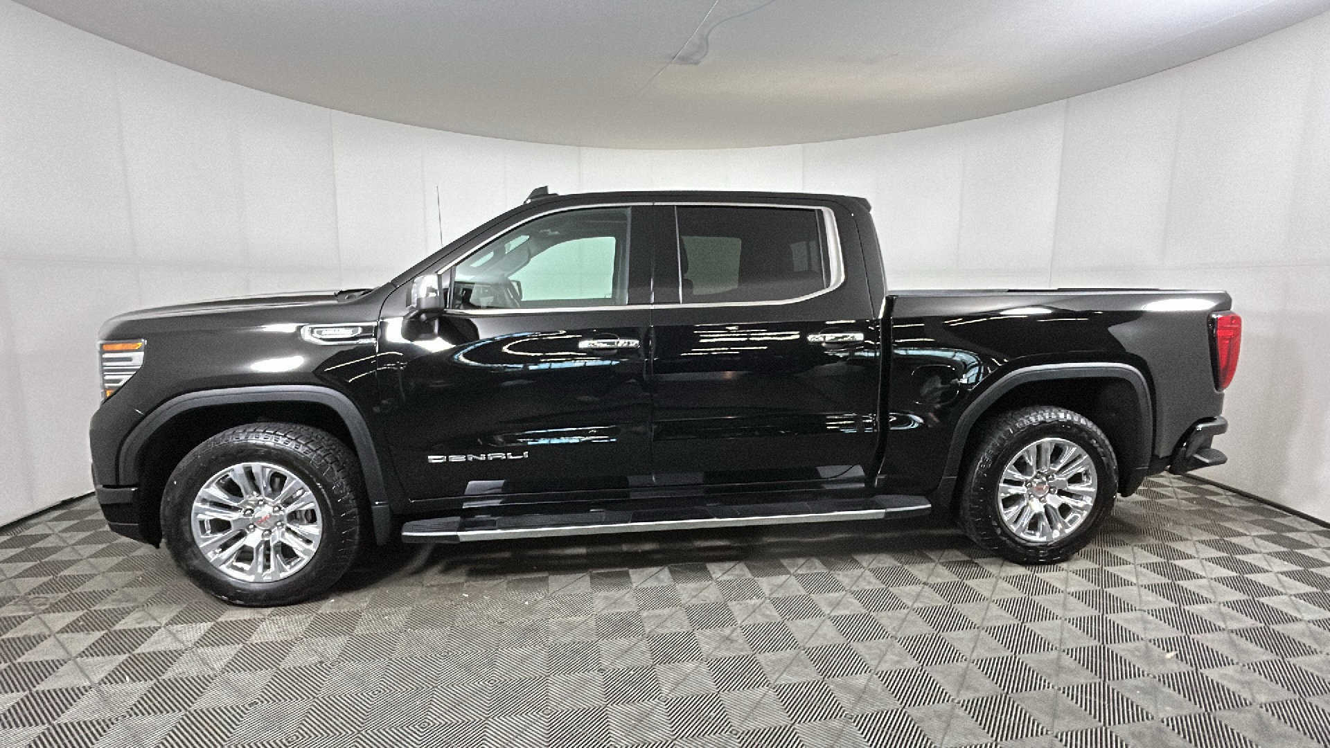 New 2026 GMC Sierra 1500 Denali w/ Technology Package AWD/4WD image 7
