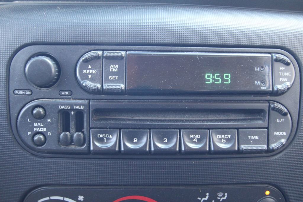 Used 2004 Dodge Dakota SLT w/ Deluxe Convenience Group AWD/4WD image 26
