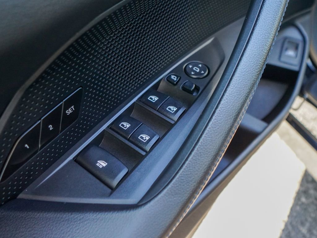 Used 2021 BMW 430i Convertible image 16