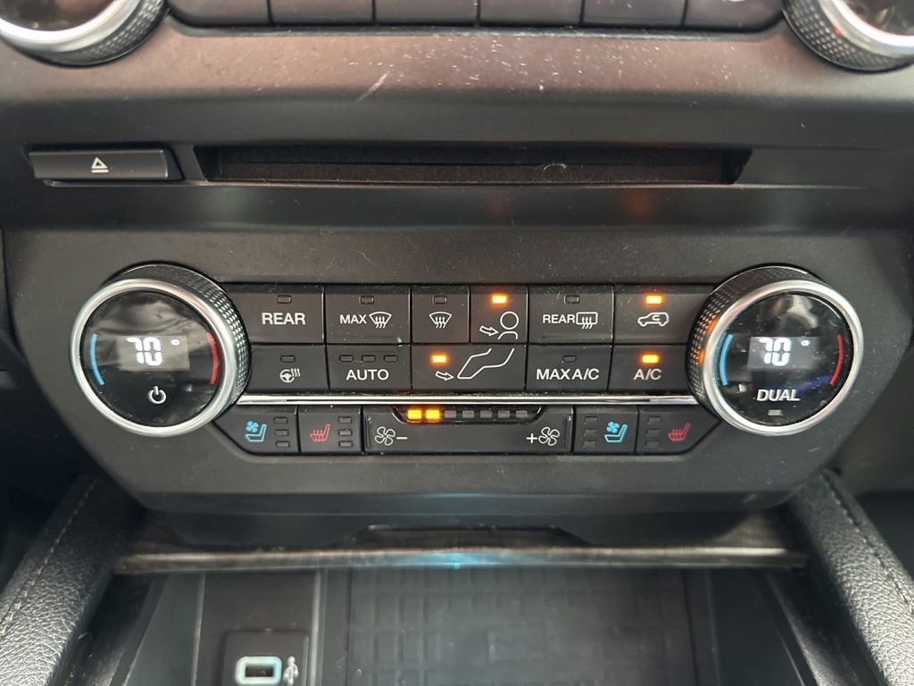 Used 2018 Ford Expedition Limited image 25