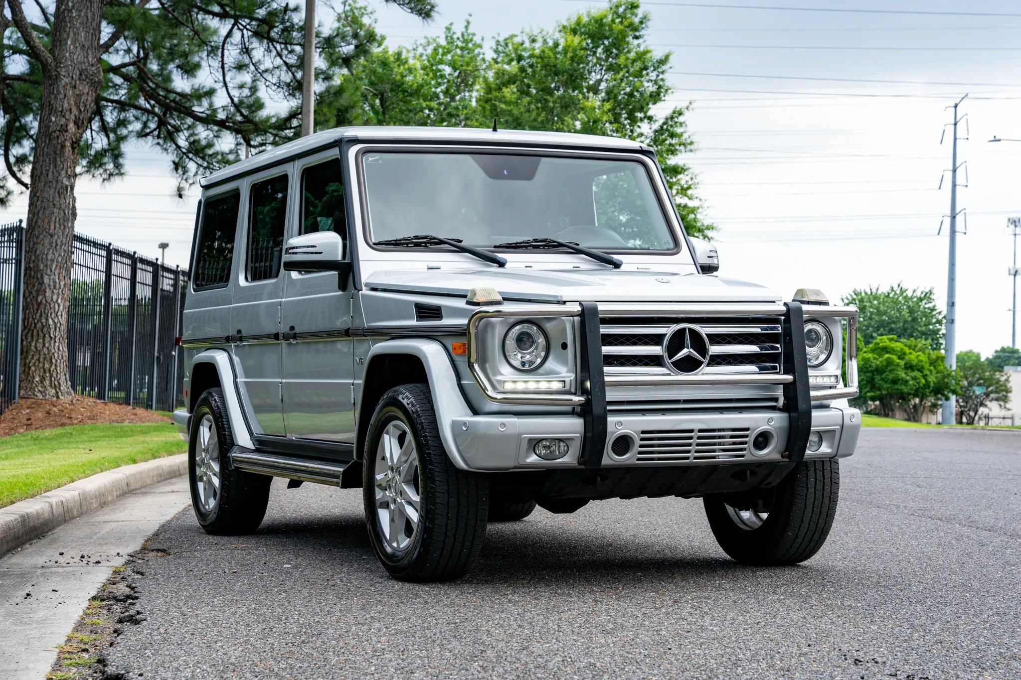 Used 2015 Mercedes-Benz G 550 image 3