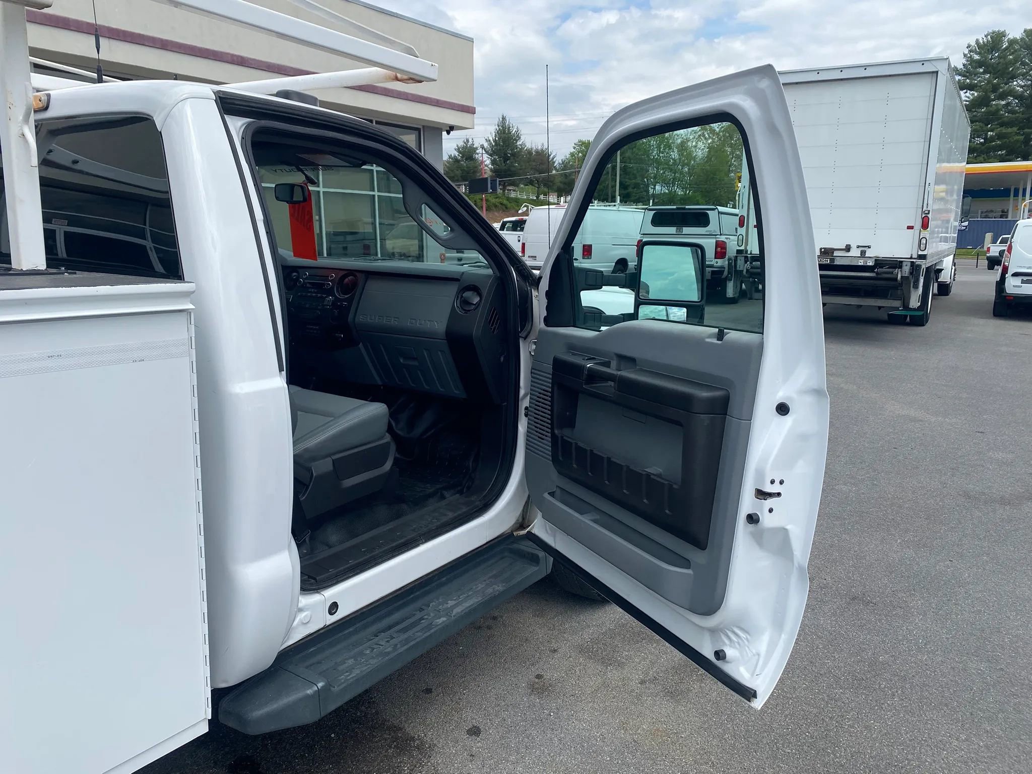 Used 2015 Ford F350 XL AWD/4WD image 19