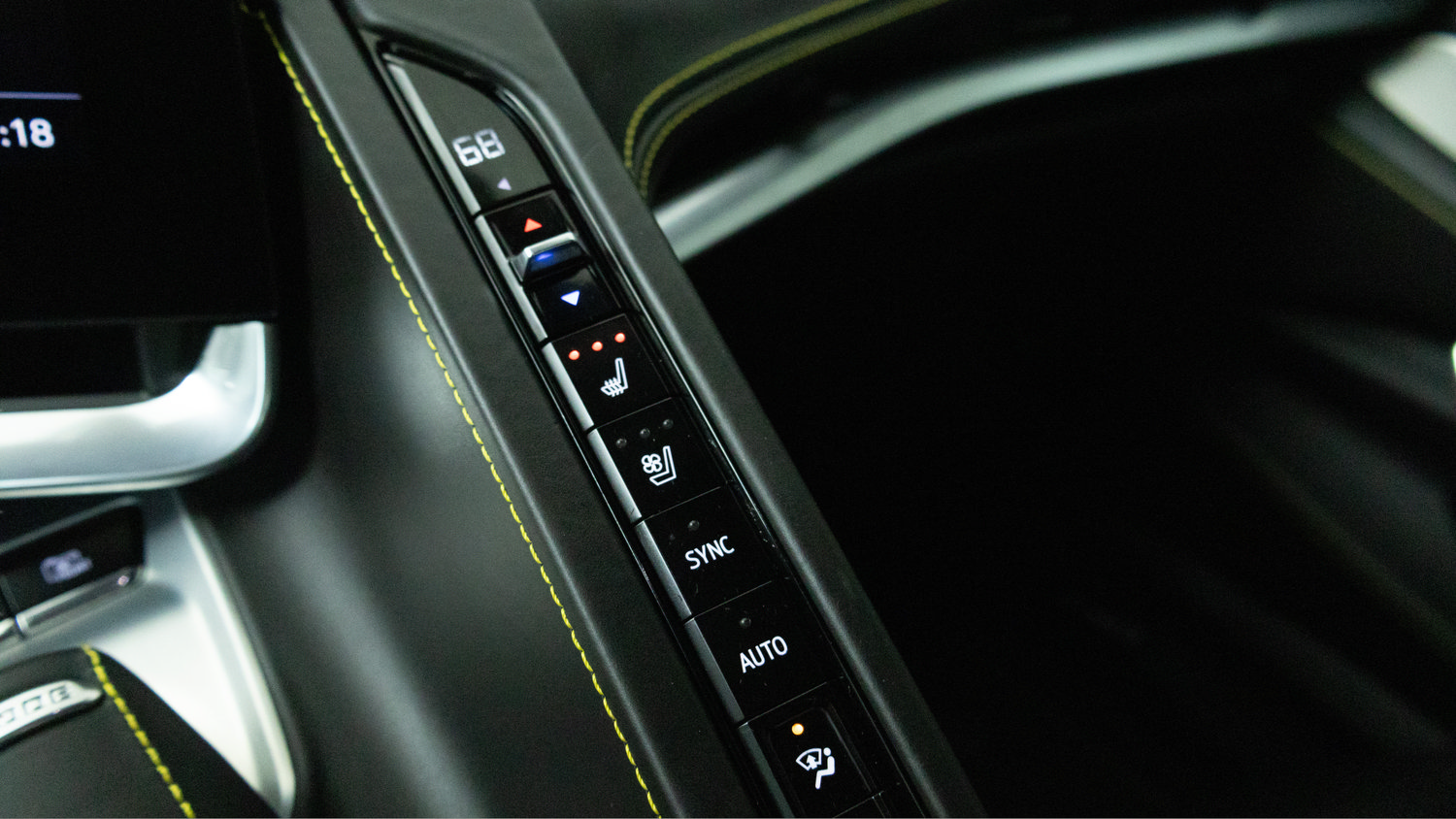 Used 2022 Chevrolet Corvette Stingray Premium Cpe w/ Z51 Performance Package RWD image 20