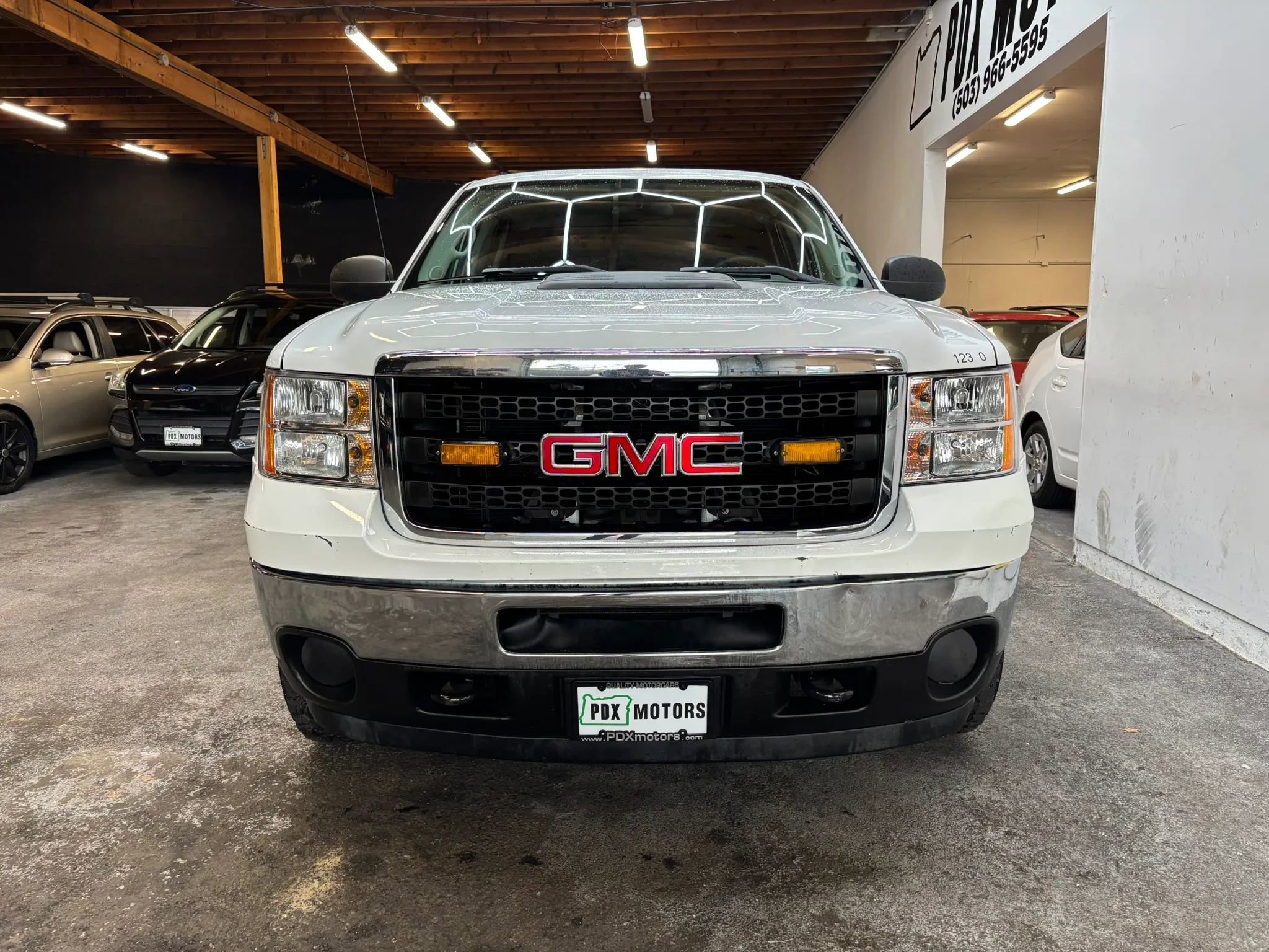 Used 2011 GMC Sierra 2500 W/T AWD/4WD image 3