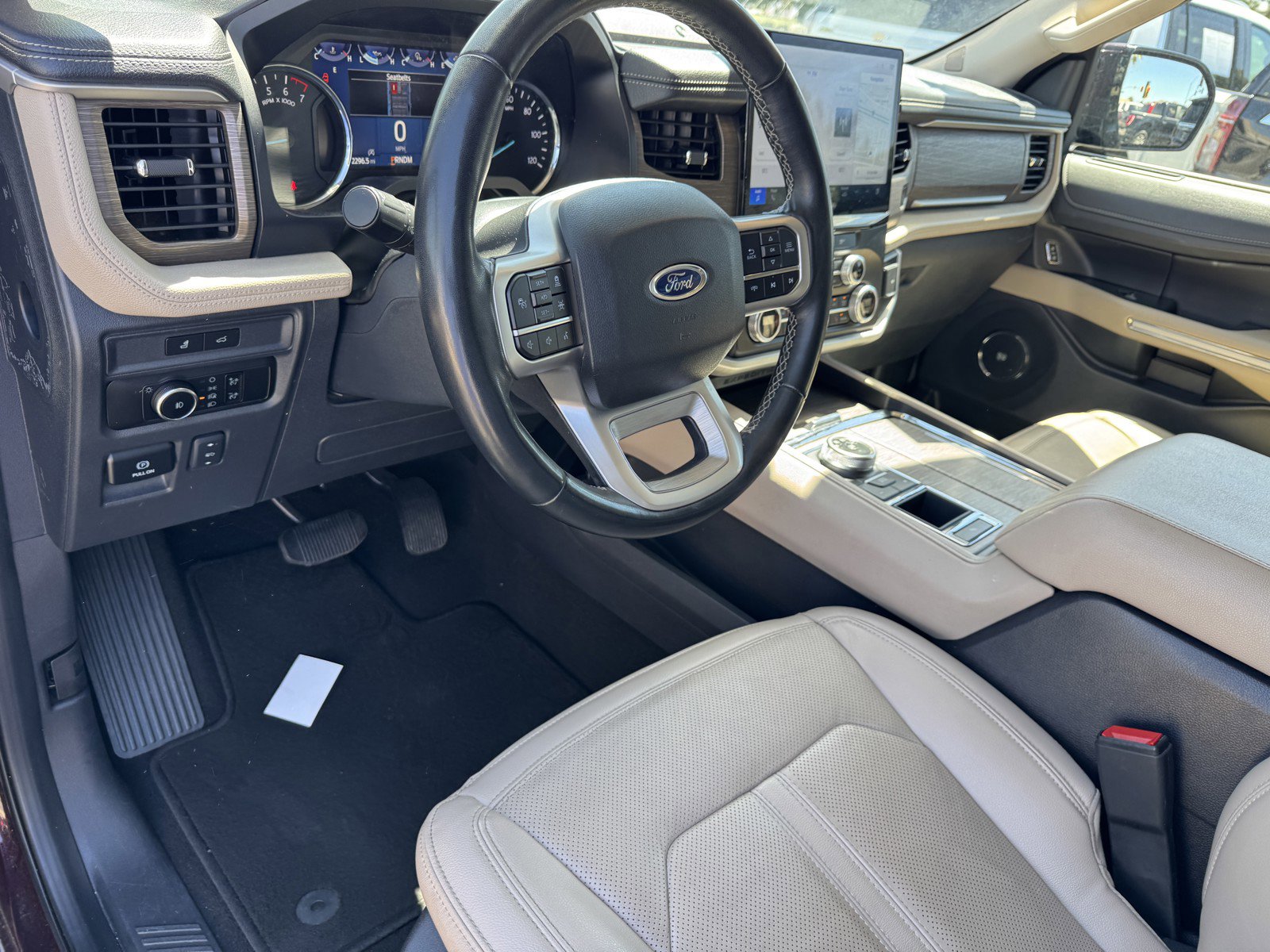 Used 2024 Ford Expedition Max Limited RWD image 16